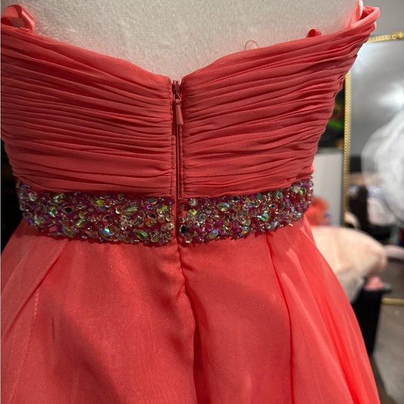 Elegant Coral Embellished Dress - Picture 5 of 8
